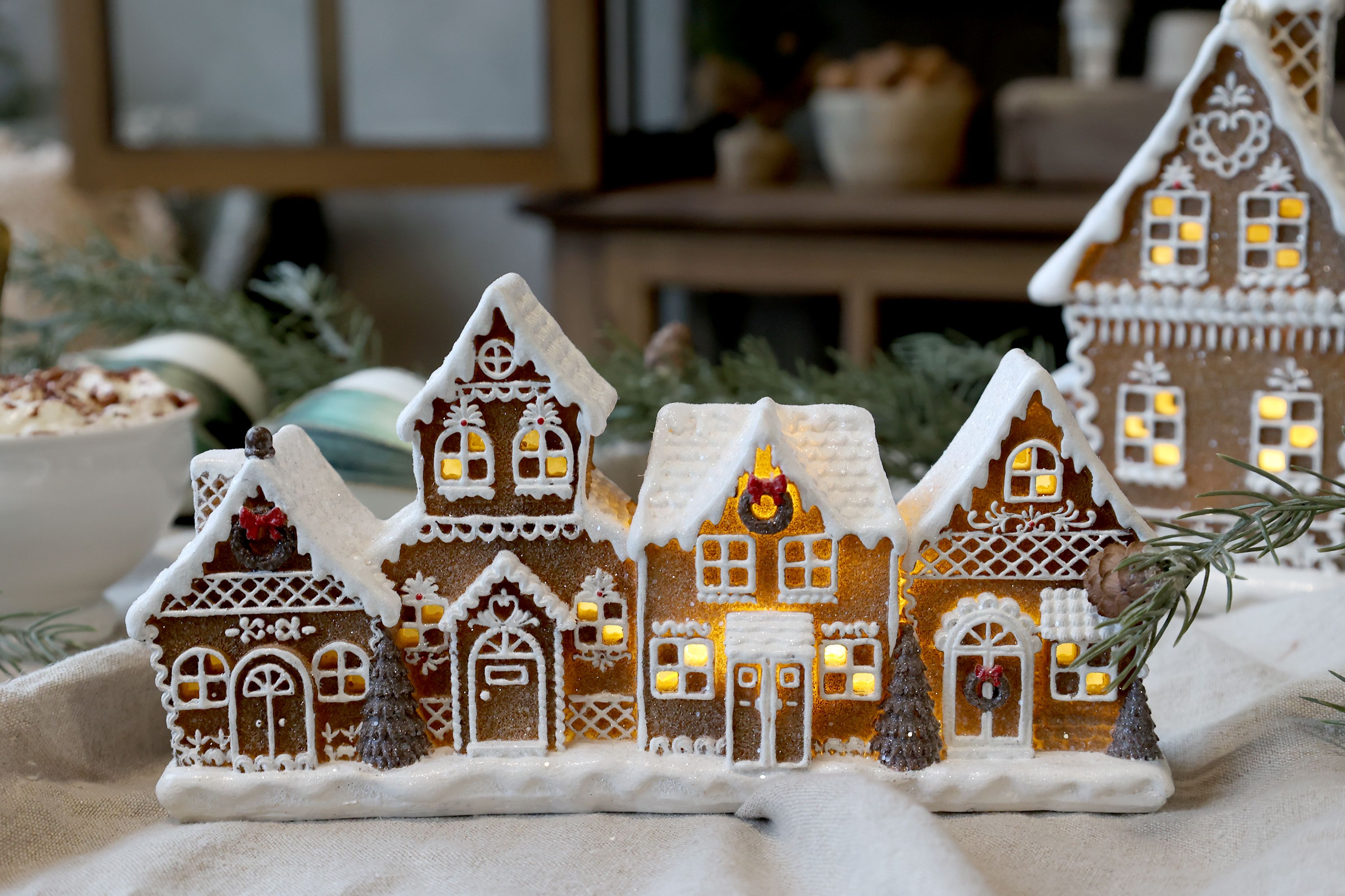 CASA DI PAN DI ZENZERO DI NATALE CON LED CHIC ANTIQUE